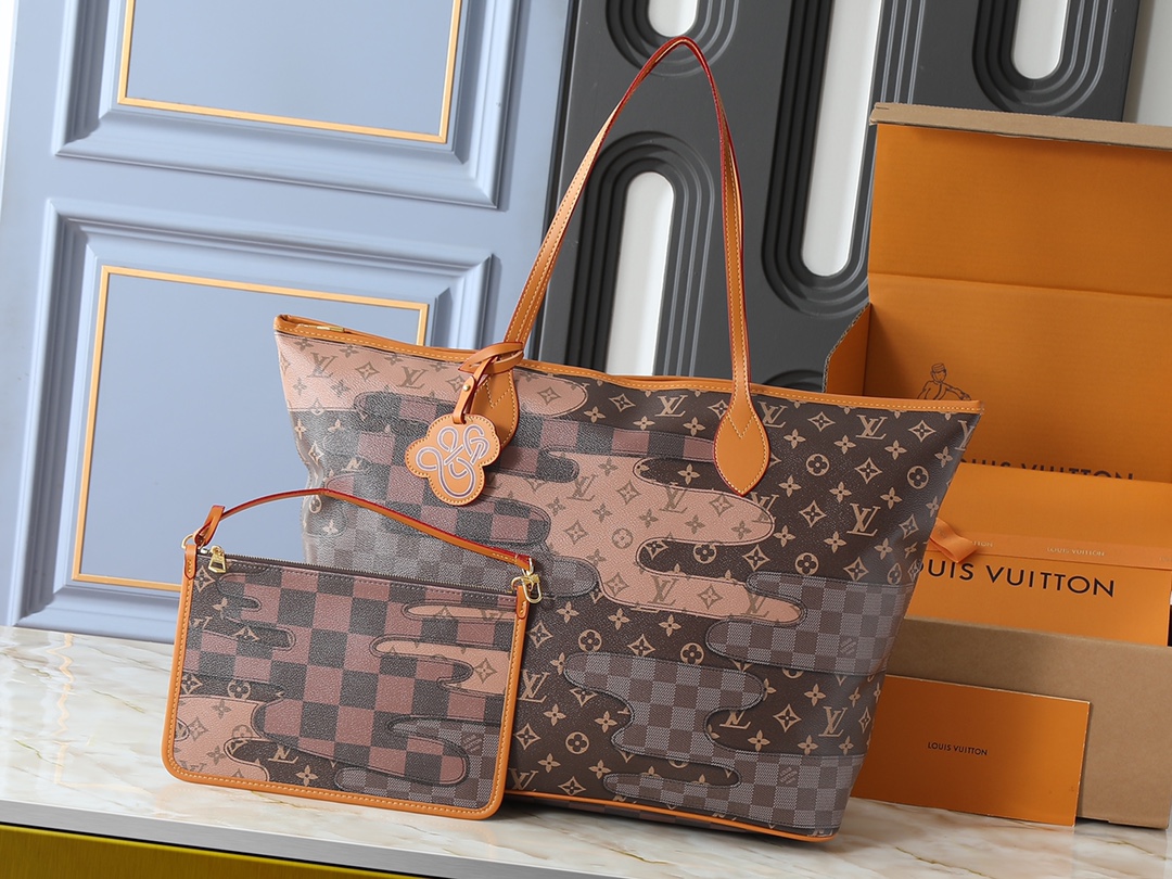 Louis Vuitton LV Classic Handbag Monogram Shadow Model M24468 Shoulder Strap Luxury Daily Wear New Arrival